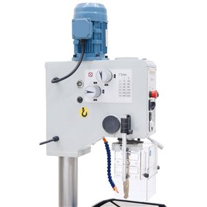 Getriebe-Tischbohrmaschine GB 28 T mit Kühlmitteleinrichtung