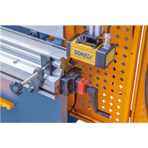 Hydraulische Abkantpresse AKPL 3200 x 160 mit manueller Bombiereinrichtung *