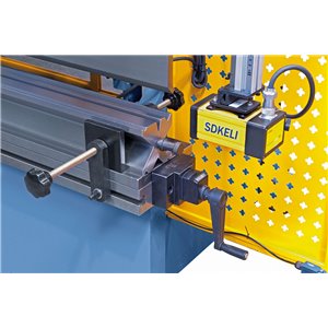 Hydraulische Abkantpresse AKPL 4000 x 160 mit manueller Bombiereinrichtung *