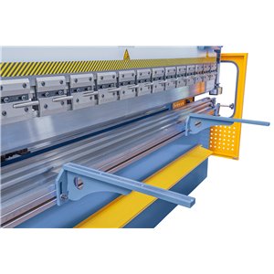 Hydraulische Abkantpresse AKPL 3200 x 200 mit manueller Bombiereinrichtung *