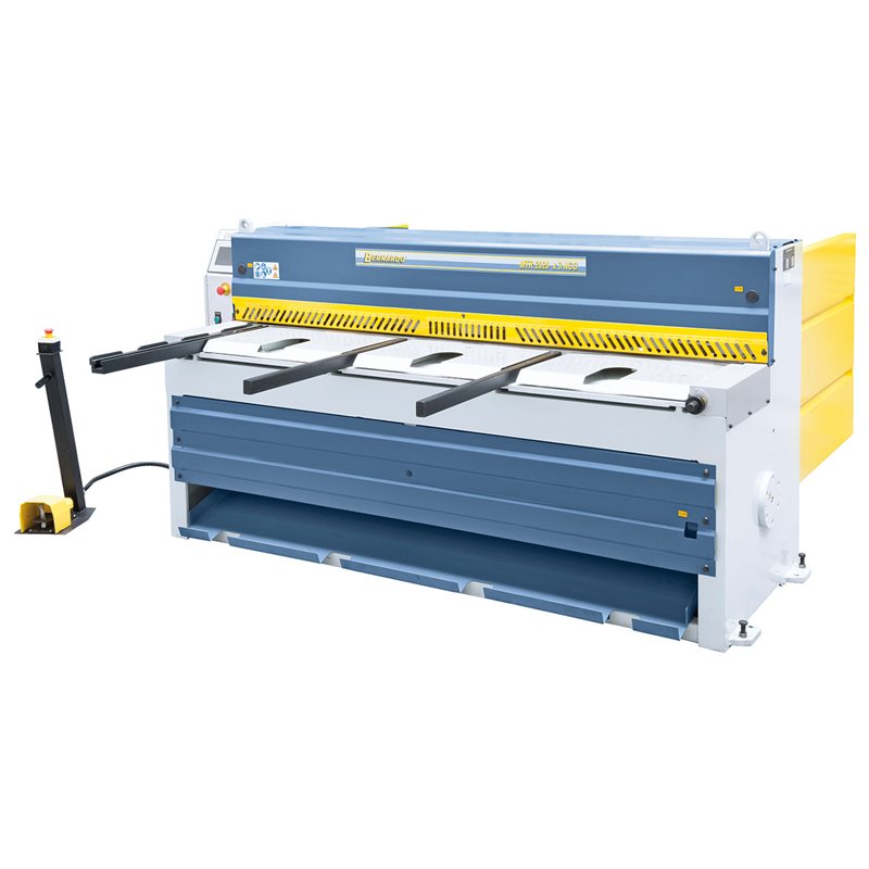 Motorische Tafelschere mit Blechauswurf nach vorne und hinten MTR 3060 x 3 mm NCC mit pneumat. Blechhochhaltevorrichtung *