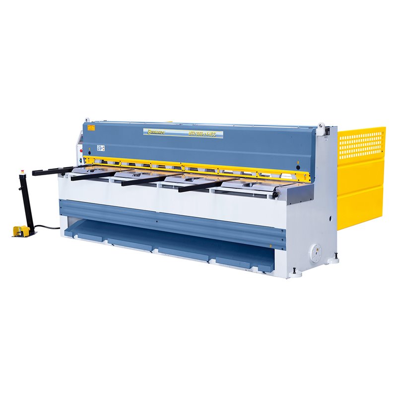 Motorische Tafelschere mit Blechauswurf nach vorne und hinten MTR 1360 x 6 mm NCC mit pneumat. Blechhochhaltevorrichtung *