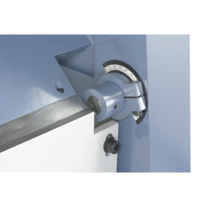 Schwenkbiegemaschine mit Scharfschiene BM 2020