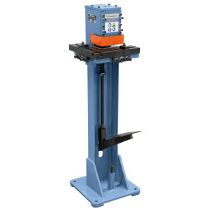 AK 80 F Bernardo Manuelle Ausklinkmaschine