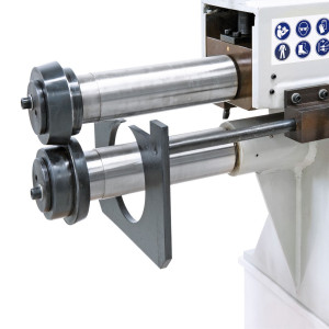 MSM 500 C Bernardo Motorische Sickenmaschine
