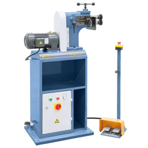 MSM 250 C Bernardo Motorische Sickenmaschine