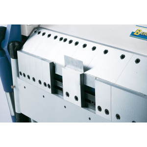 Bernardo Schwenkbiegemaschine TBS 1500  mit segmentierter Ober- und Unterwange